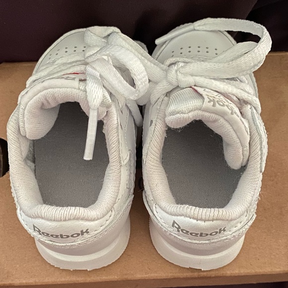 Infant Classic Reebok’s - Picture 6 of 11